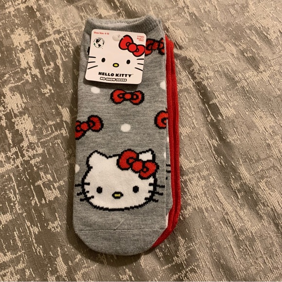 Hello Kitty Sanrio No-Show Socks 3-Pack - Picture 5 of 5